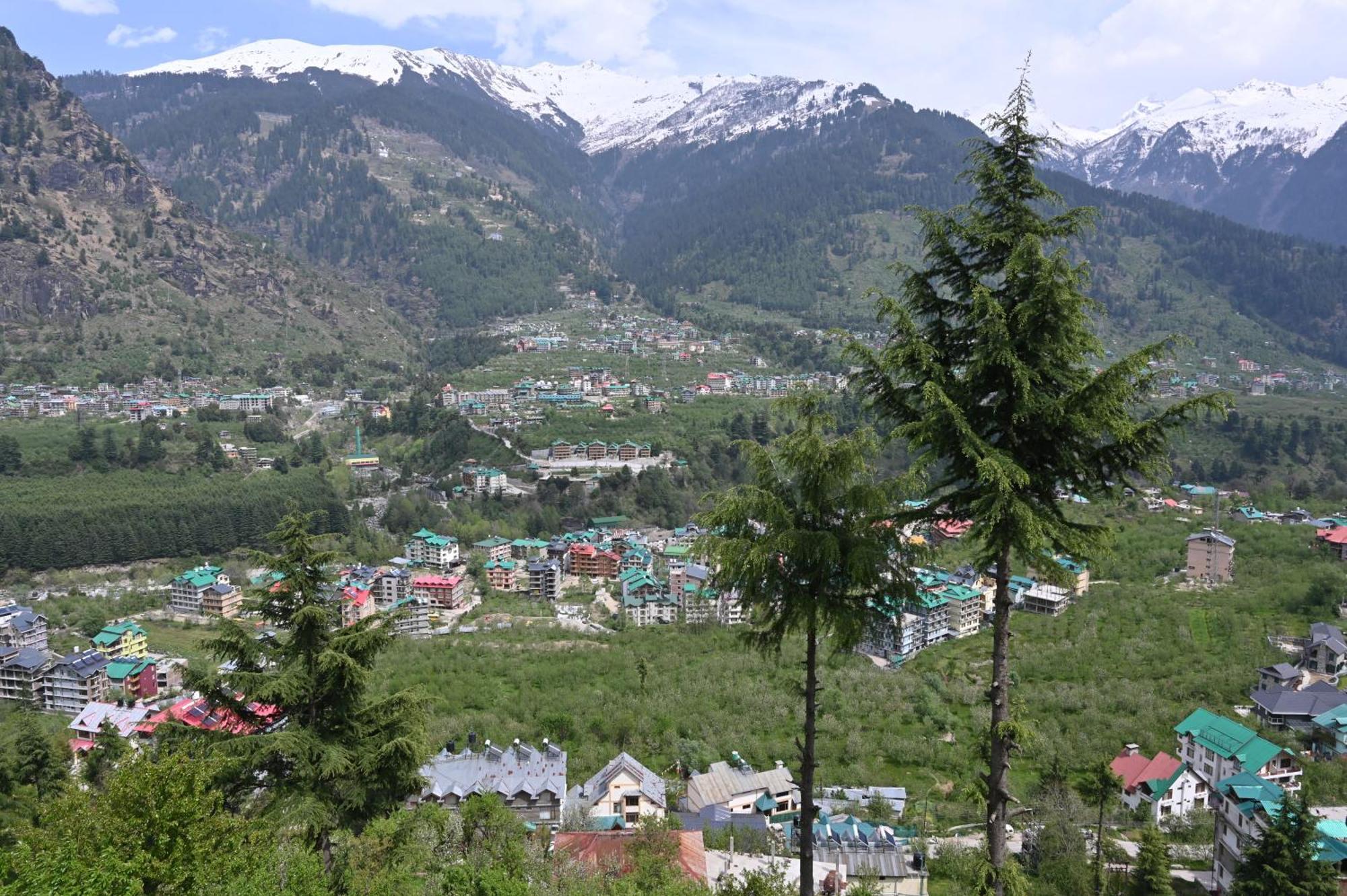 Hotel Seven Hills Manali Eksteriør billede