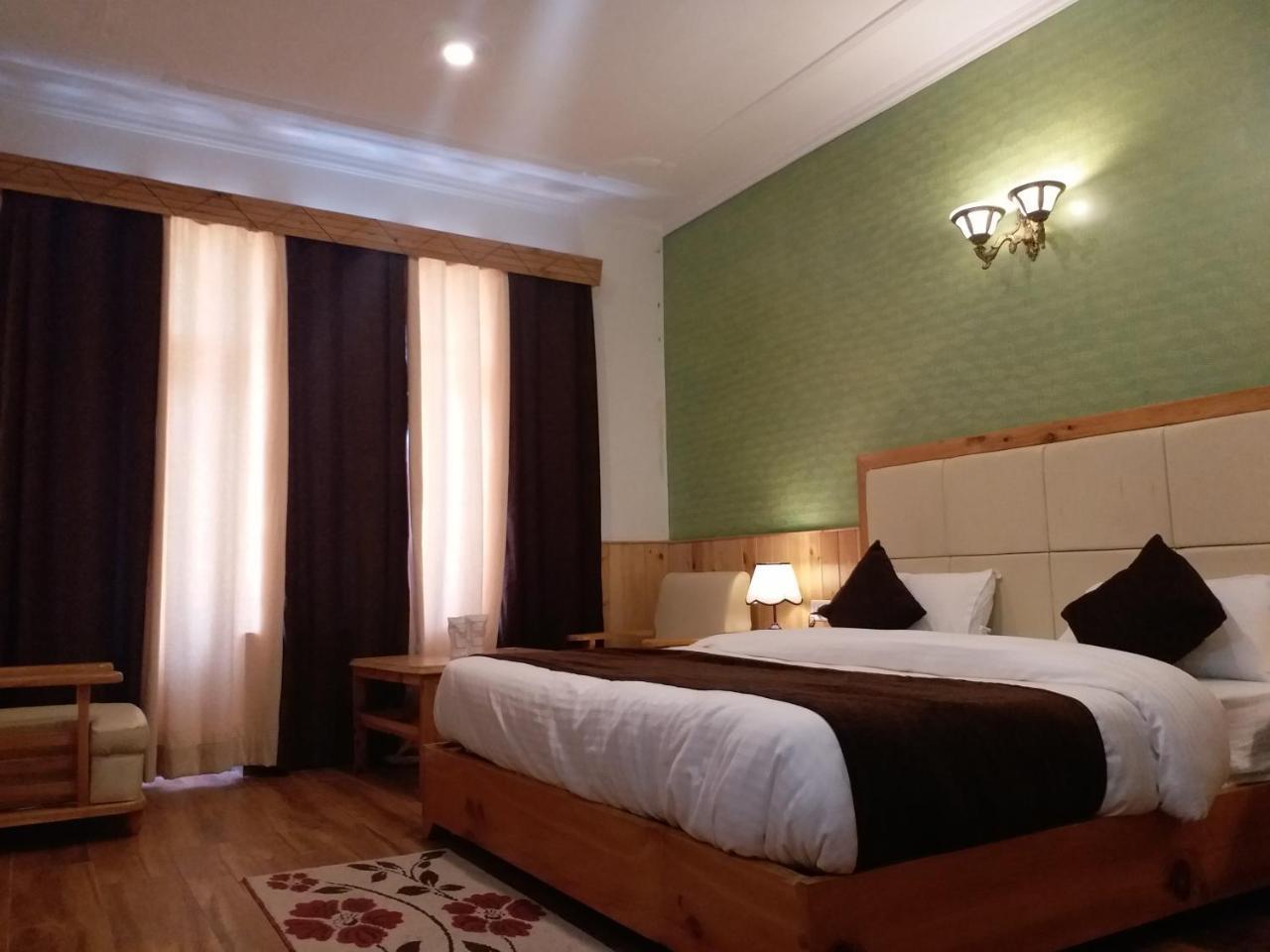 Hotel Seven Hills Manali Eksteriør billede