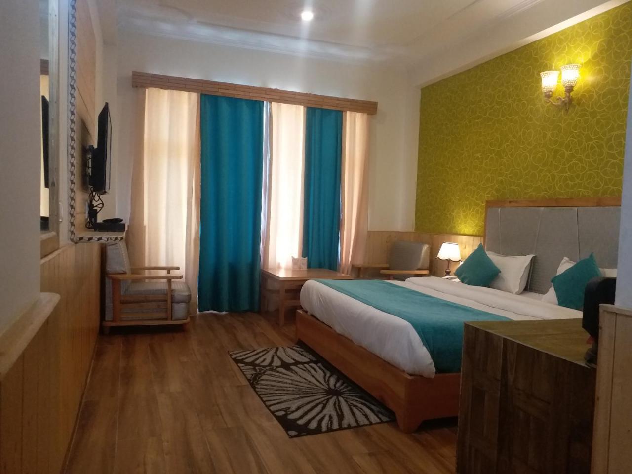 Hotel Seven Hills Manali Eksteriør billede
