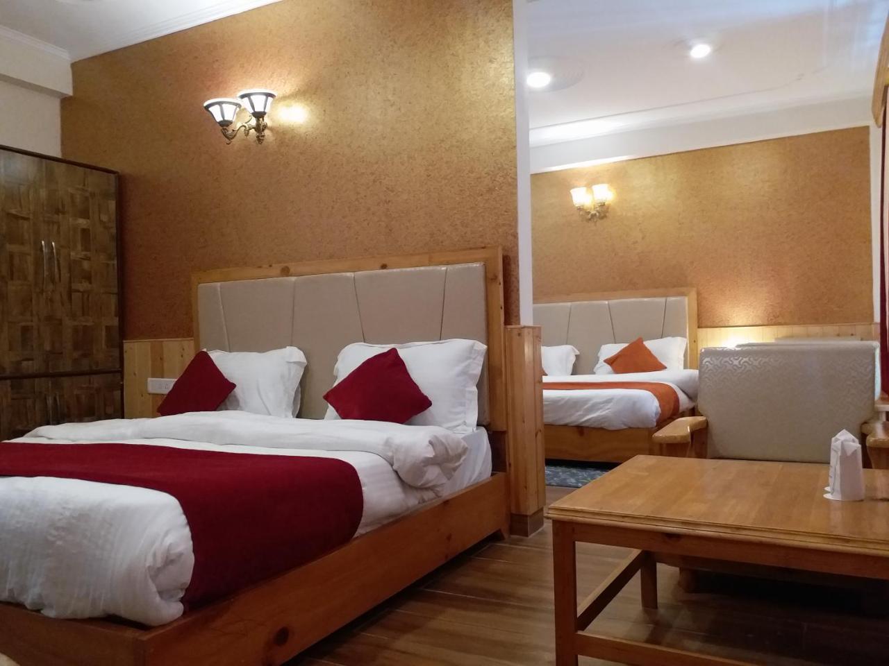 Hotel Seven Hills Manali Eksteriør billede